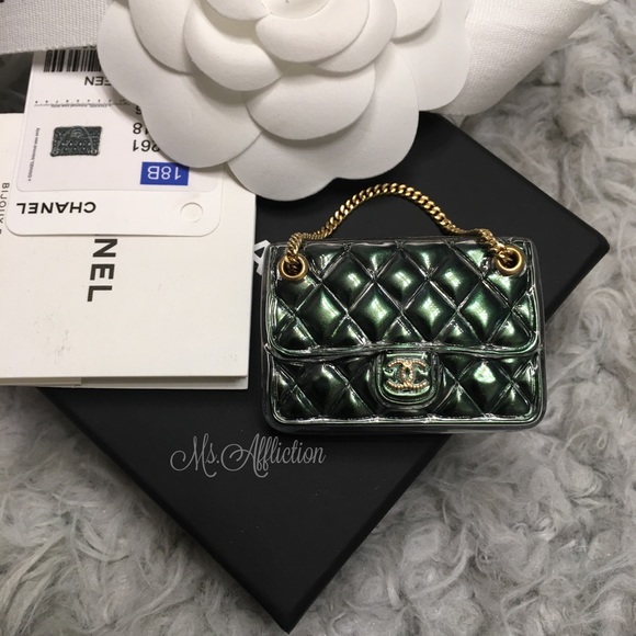 CHANEL Authentic CC Classic Flap Bag Brooch NWT - Picture 3 of 8